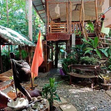 Victoria Guest House And Cottages Puerto Princesa Exterior foto