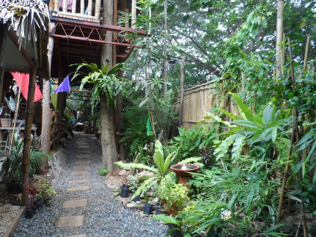 Victoria Guest House And Cottages Puerto Princesa Exterior foto